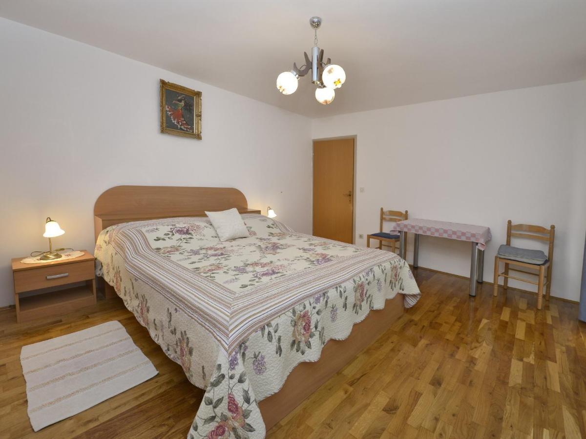 Sobe Ana Finida Hotel Porec Exterior photo